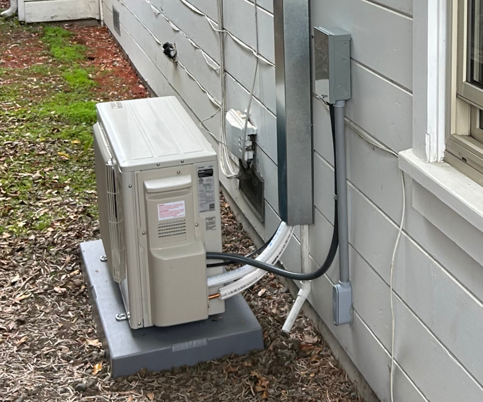 outdoor-mini-split-unit